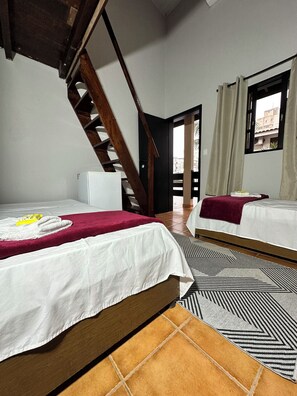 Kamar Quadruple Comfort, pemandangan kolam renang | Wi-Fi gratis