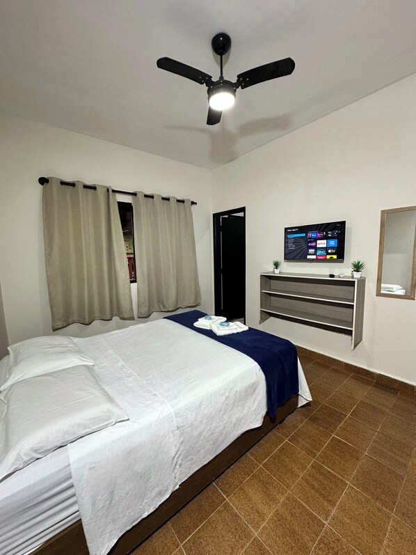 Comfort tweepersoonskamer, uitzicht op bergen | Gratis wifi