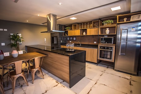 Basic Apartment | Private kitchen. Studio com Sacada All You Need ALL0305