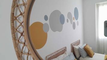 Condo Confort, 2 habitaciones, balcón, vista a la ciudad | Tabla de planchar con plancha y wifi gratis