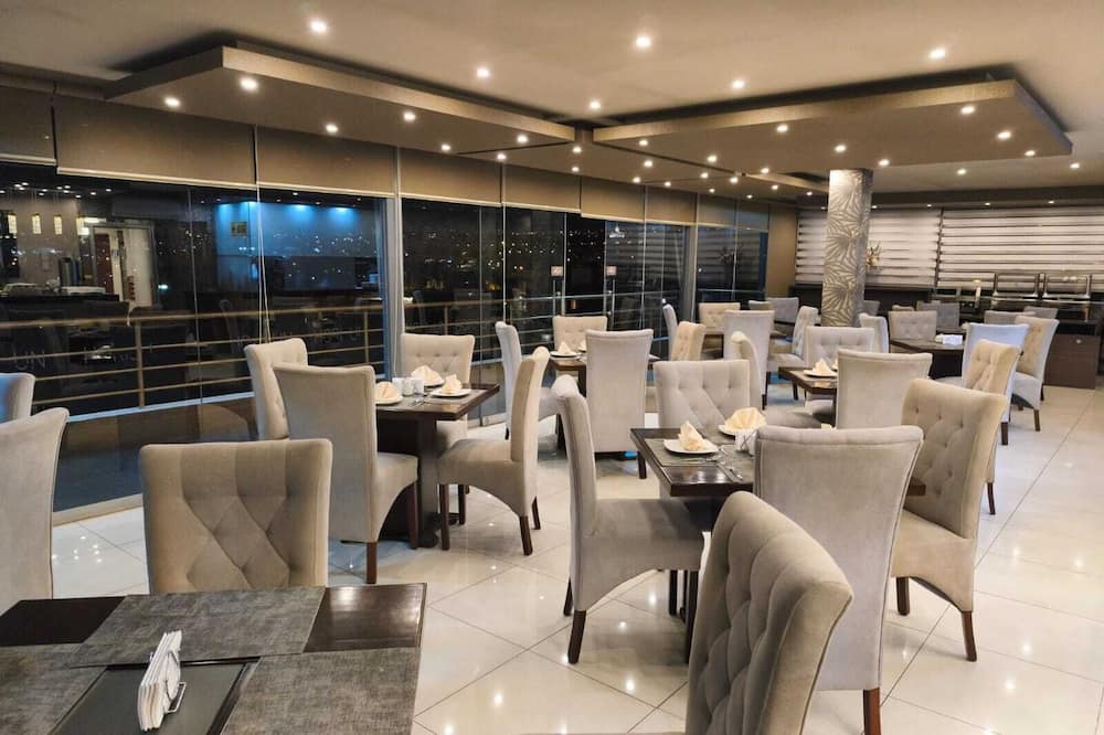 Hotel Fundador By Robles