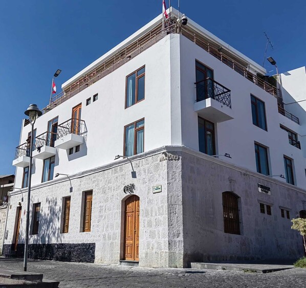 Fachada da propriedade