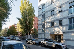 Exterior - GuestHost - Bright Apartment M1 Precotto Milano (Milan)