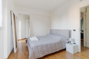 2 bedrooms, iron/ironing board - GuestHost - Bright Apartment M1 Precotto Milano (Milan)