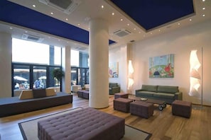 Lobby lounge - Athens Center Square Hotel (Athens)