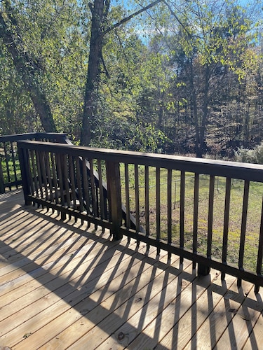 Spacious Cabin 4 bedroom cabin near Glendale Lake and State Park