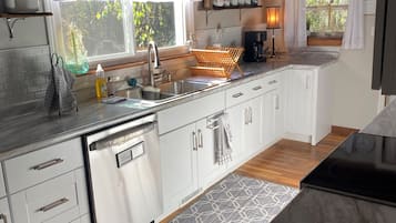 Microwave, oven, stovetop, dishwasher