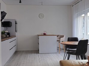 Dining - 2 room apartment in the heart of Ramstein (Ramstein-Miesenbach)