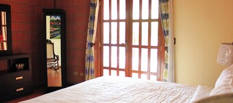 洛斯索塞斯之家飯店  