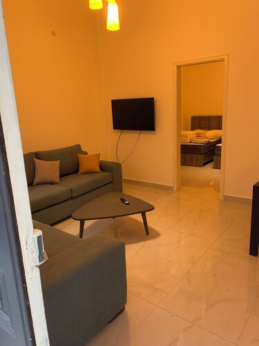 Charming 1 bedroom  + living room apartment in Forn El Chebbak
