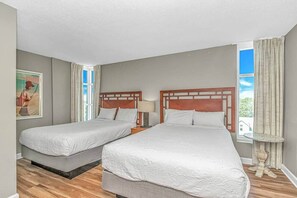 1 bedroom, iron/ironing board, travel cot, free WiFi - Colorful Coastal Escape Oceanview + Waterparks (Myrtle Beach)