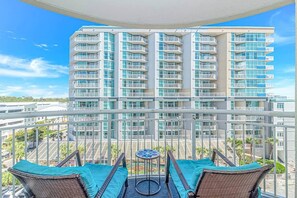 Property grounds - Colorful Coastal Escape Oceanview + Waterparks (Myrtle Beach)