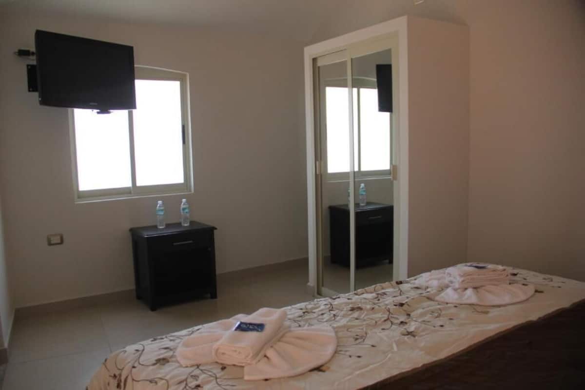 Standard Room | Free WiFi, bed sheets