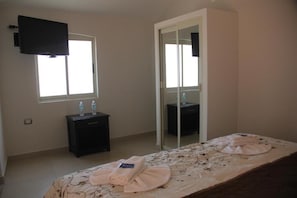 Standard Room | Free WiFi, bed sheets