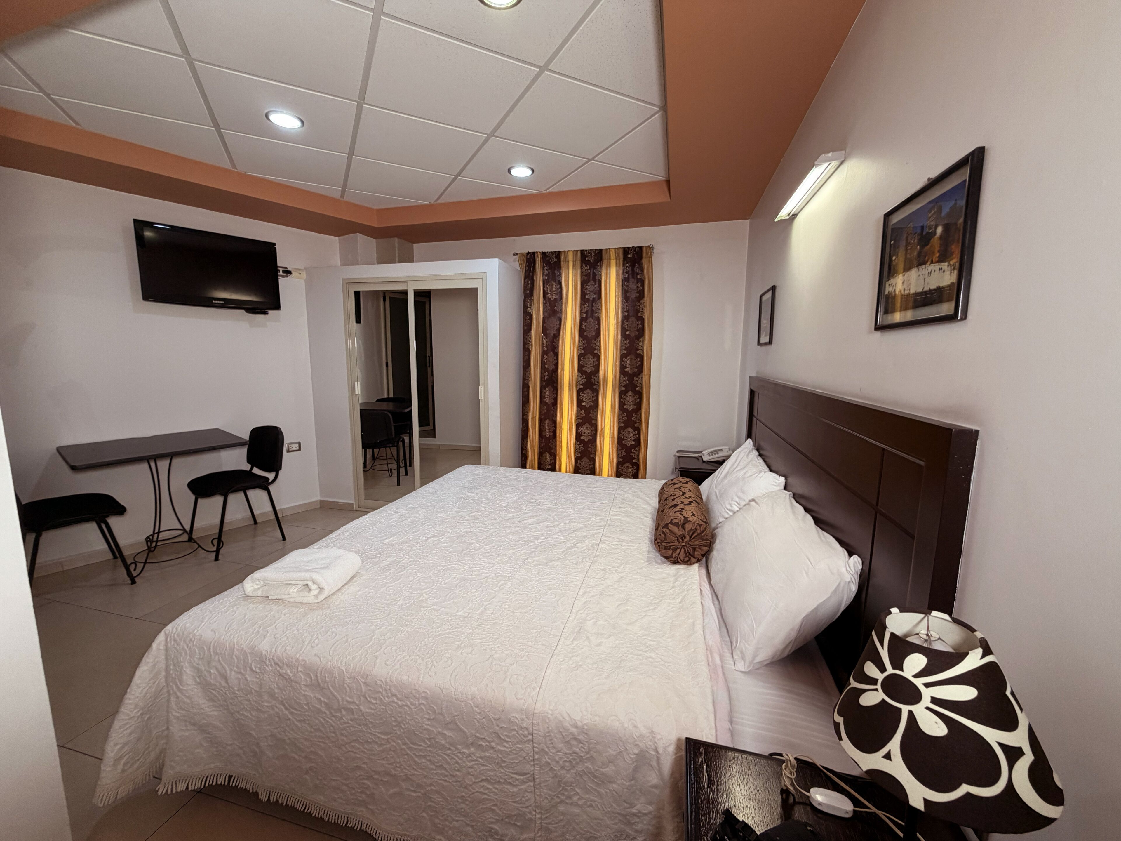 Basic Room | Free WiFi, bed sheets