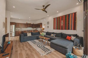 TV - Casa Mercurio is your out of this world Getaway (San Pancho)