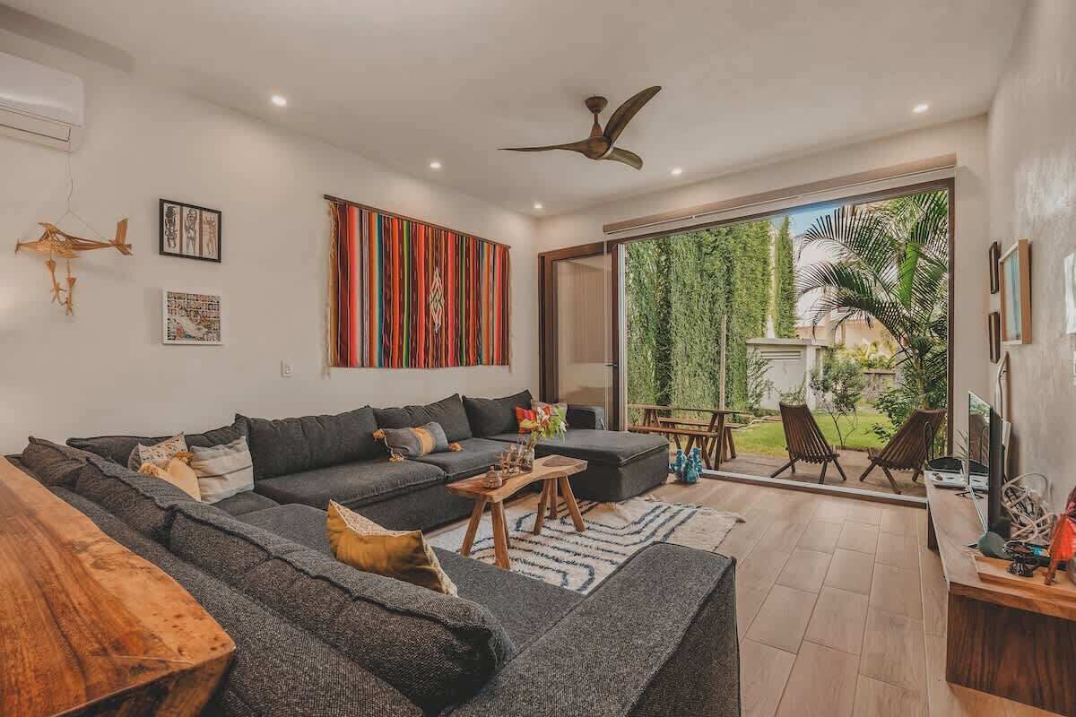 テレビ、ステレオ