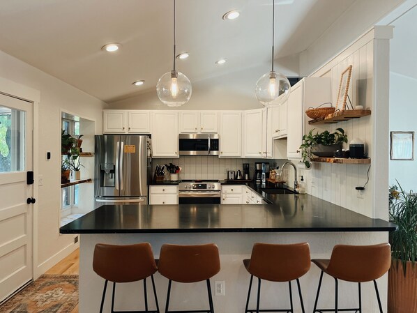 Microwave, oven, stovetop, dishwasher