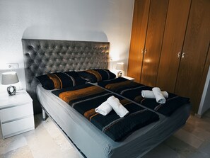 Fer et planche à repasser, Wi-Fi, draps fournis