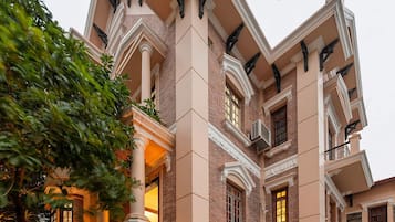 Bagian depan properti
