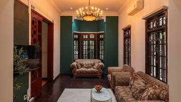 Superior Villa, Private Pool | Living area