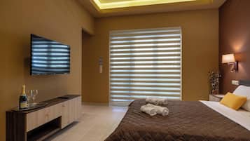 Apartment, Balcony | Blackout drapes, iron/ironing board, free WiFi