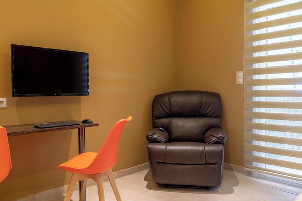 Blackout curtains, iron/ironing board, free WiFi