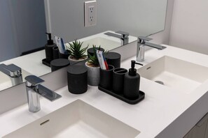 Towels, soap, shampoo, toilet paper