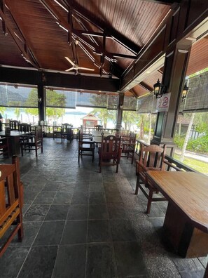 Restaurant - Perhentian Island Resort - Big Island Bs (Pulau Perhentian Besar)