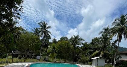 Perhentian Island Resort - Big Island Bs