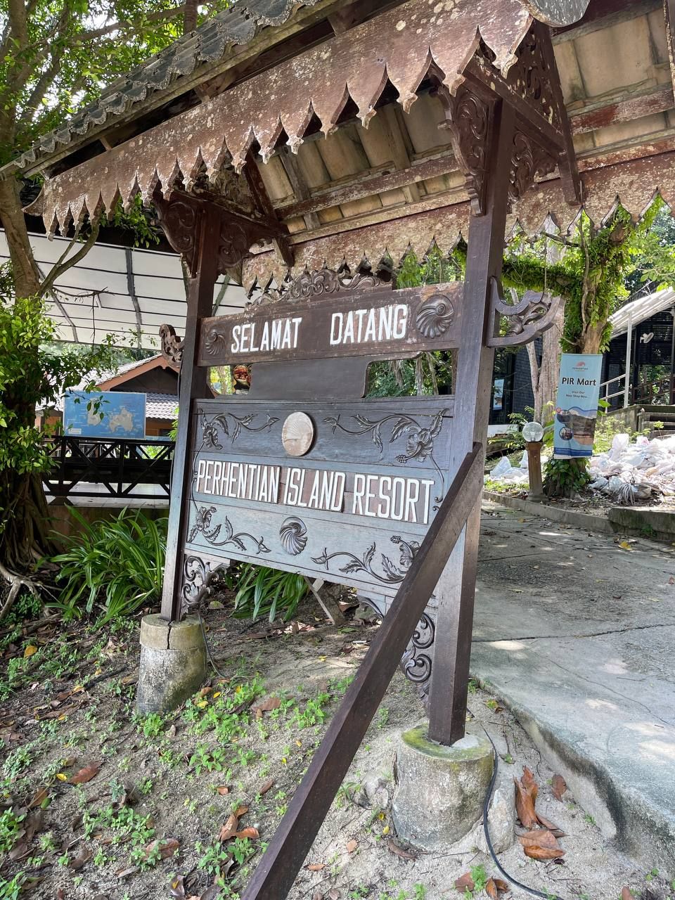 Segnaletica del Perhentian Island Resort con la scritta 'Selamat Datang' per accogliere i visitatori.