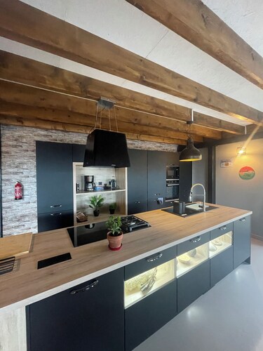 The spacious Siec loft 10 minutes' walk from the beaches of Trélévern.