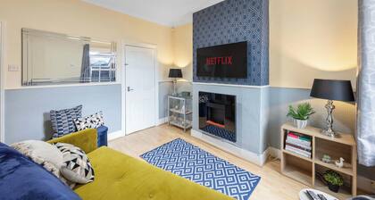 Family & Contractor Friendly • 2-Bed House w/ Garden Near Ebbsfleet. & Bluewater