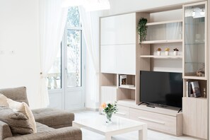 Apartment, 3 Schlafzimmer, Balkon | Fernseher