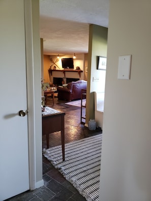 Interior - Spacious Two Bedroom House with Golf Course Views (Dillsburg)