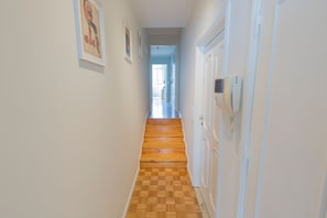 Iron/ironing board, free WiFi