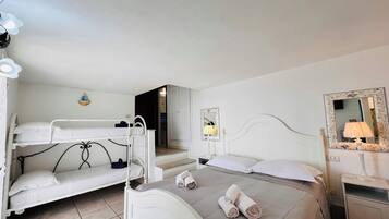 Room, Sea View