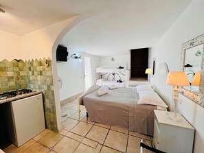 Habitación, vista al mar | Ropa de cama