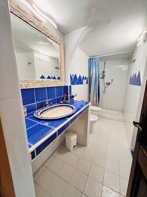 Chambre, vue mer | Salle de bain