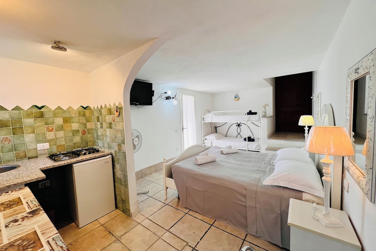 Room, Sea View