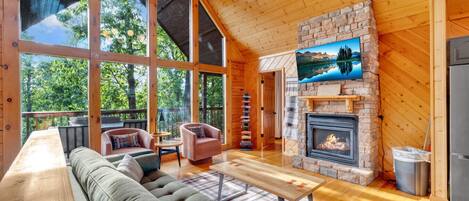 Fernseher, Kamin, Videospiele