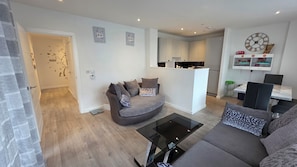 Een 40-inch smart-tv met digitale zenders en vloerverwarming