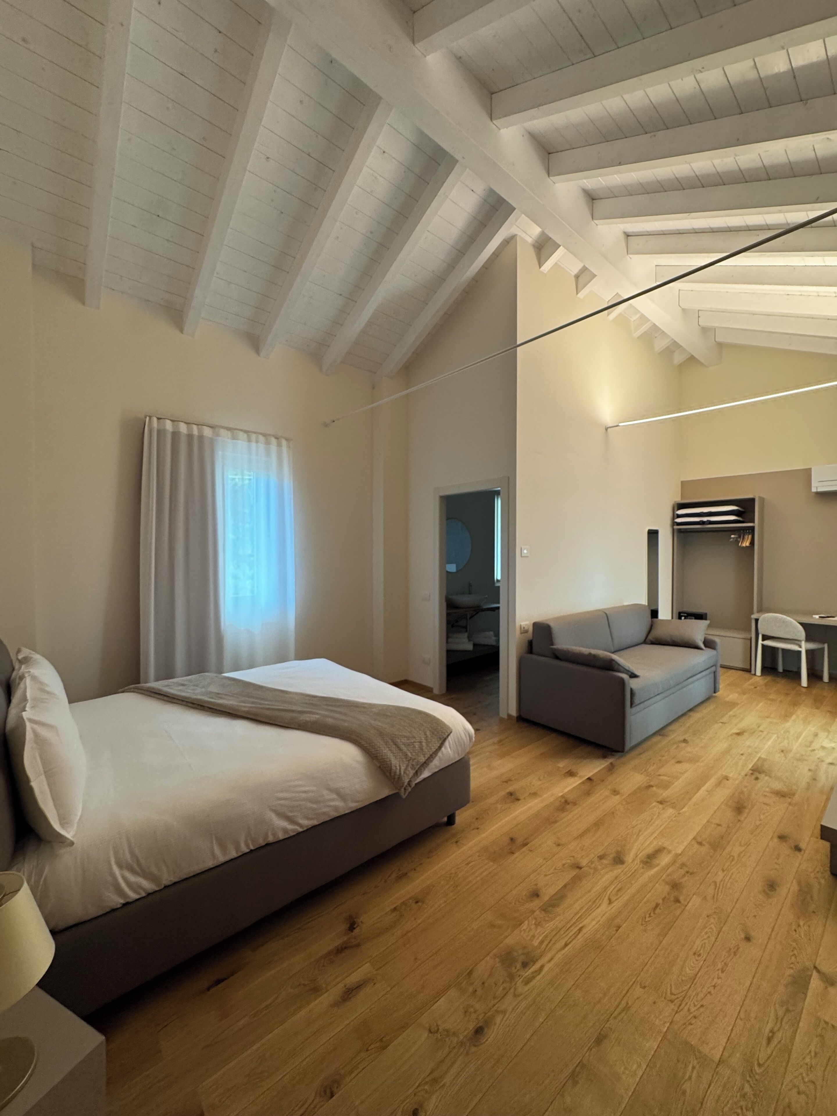 Deluxe Room, Non Smoking, Private Bathroom | In-room safe, desk, blackout curtains, free WiFi