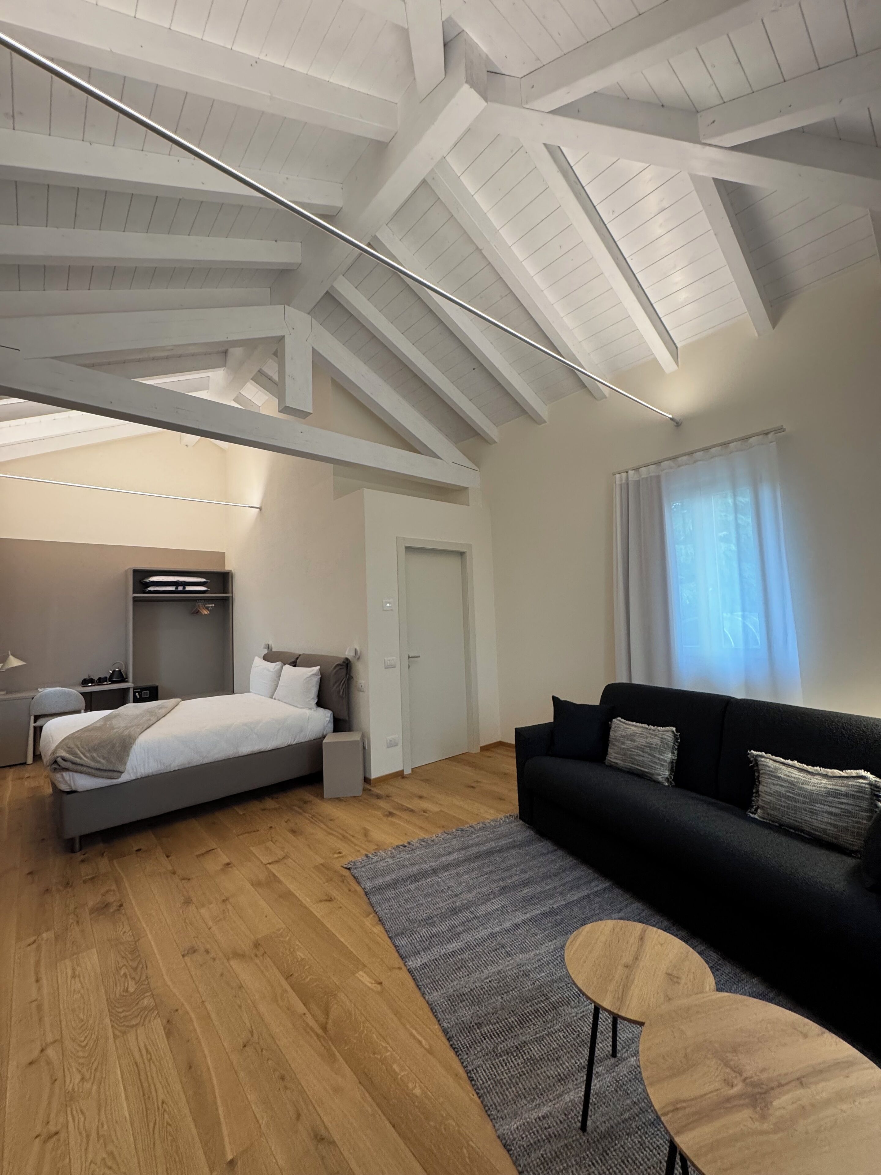 ห้องดีลักซ์, ปลอดบุหรี่, ห้องน้ำส่วนตัว | ตู้นิรภัยในห้องพัก, โต๊ะทำงาน, ผ้าม่านกันแสง, Wi-Fi ฟรี