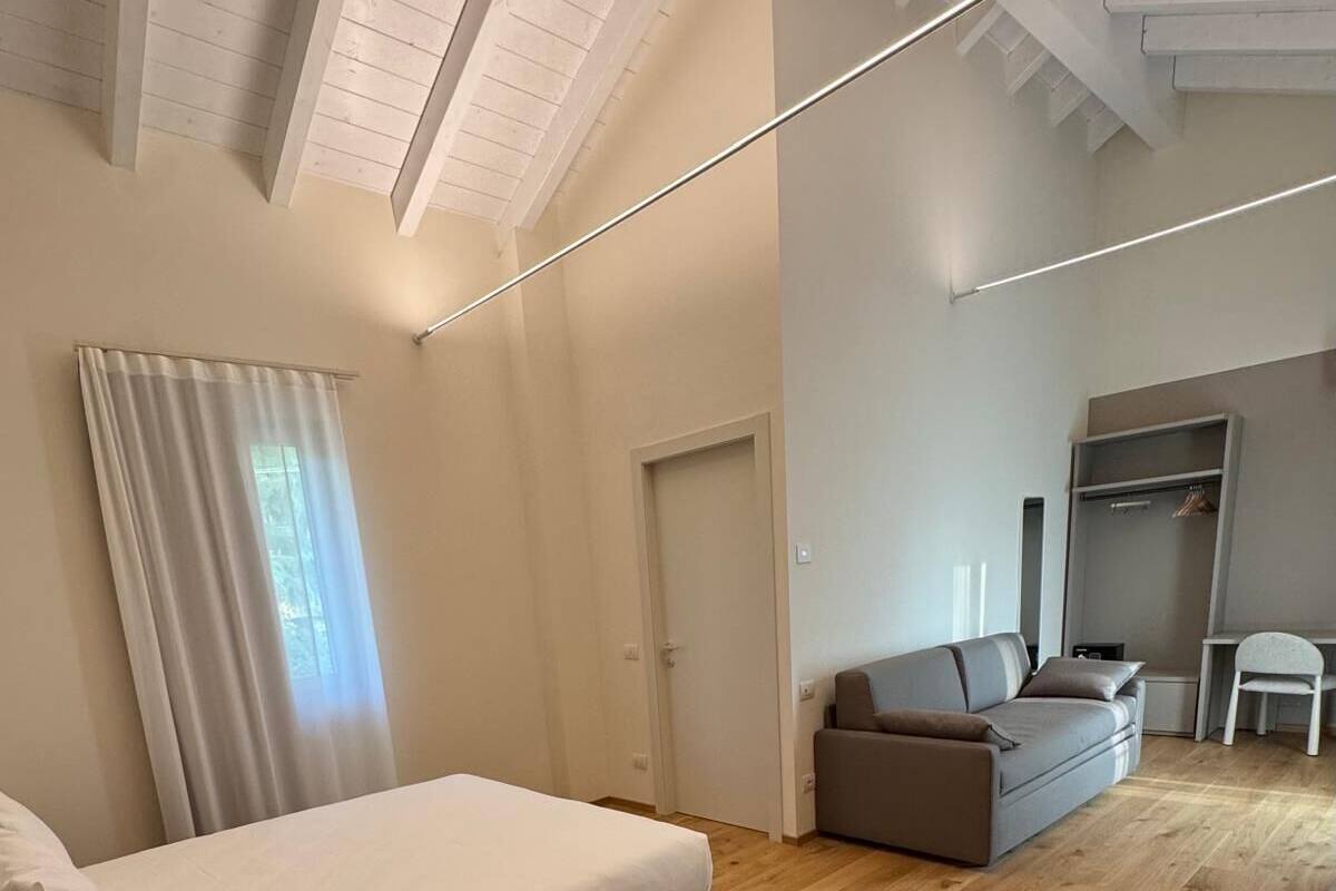 Quarto luxo, para não fumantes, banheiro privativo | Cofres nos quartos, escrivaninha, cortinas blackout, Wi-Fi de cortesia