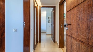 Interior - Salgados Beach Paradise Apartment with Shared Pool, Wi-Fi, and Air Conditioning (Guia)