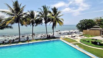 Outdoor pool, free pool cabanas