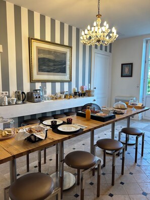 تناول الطعام