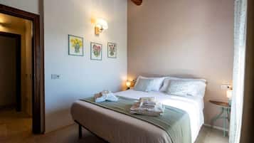 Bügeleisen/Bügelbrett, kostenloses WLAN, Bettwäsche