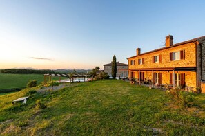 Exterior - Poderino il Sole - Camera Vite (Lajatico)